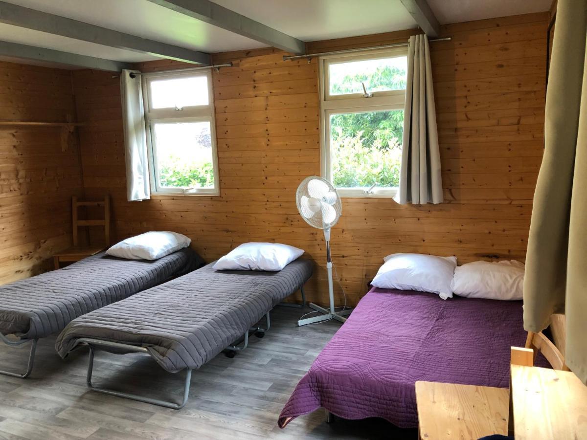 Bungalow "Les Randonneurs" Lacapelle-Marival Luaran gambar